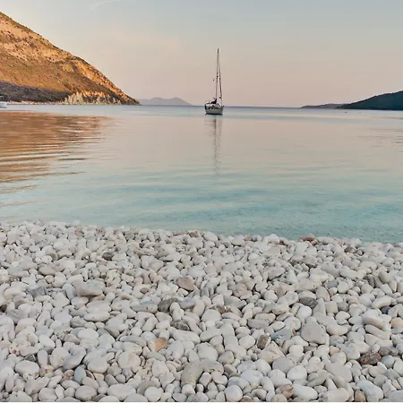 Rouda Bay Hotel 3*